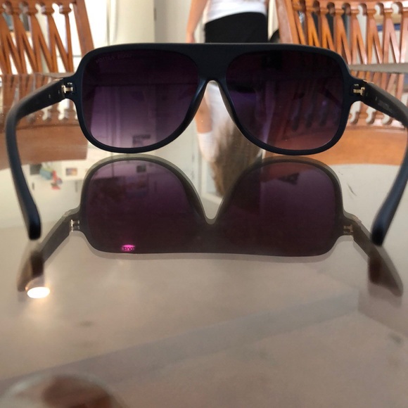 Louis Vuitton sunglasses - Picture 4 of 4
